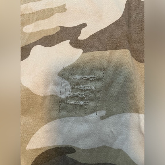 Billabong Camo Bermuda Shorts. Excellent Condition. 100% Cotton. Size S - Picture 5 of 7